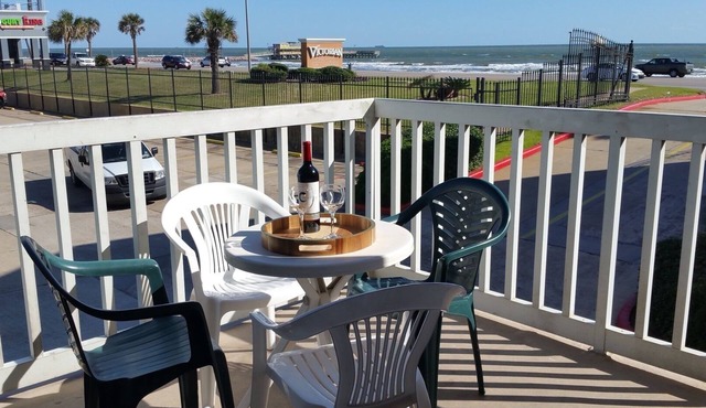 Sun, Surf, Sea! Great views and ocean breeze from large balcony! in Galveston