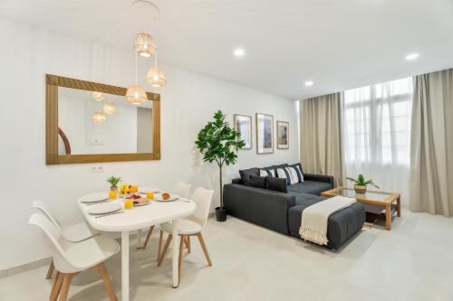 Sunlit Modern Stay in Arona
