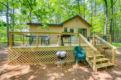 Sunroom, Deck & Grills: Marquette Cottage! in Marquette