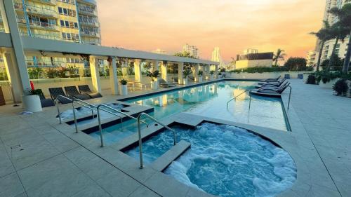 Surfers Beachside Luxury - Stunning Panoramic View in Gold Coast
