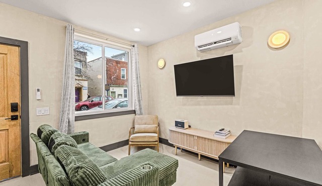 The Blanco | Chic 1BR with Private Balcony in Philadelphia
