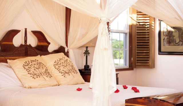 The Crimson Orchid Inn at Orchid Bay in Chunox