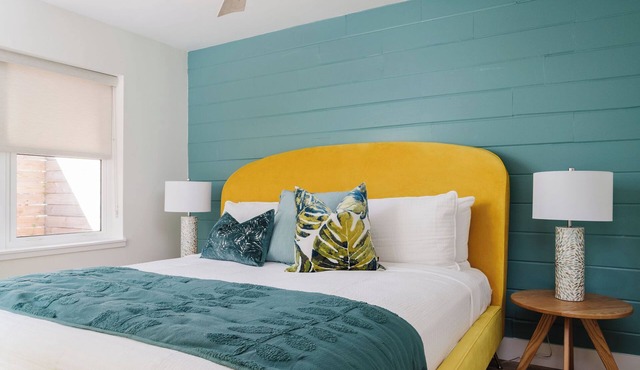 The Surfside Apartment-Full Kitchen-5 min walk to beach! in St. Augustine