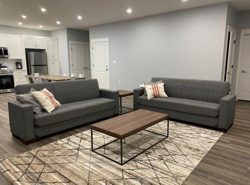 Thistle Ridge (Lower) New Waterton Lakes Area Waterfront Home in Mountain View