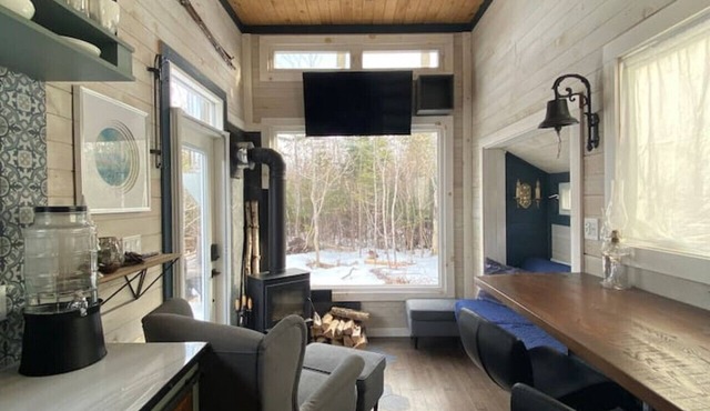 Tiny in the Sticks : Ostrea Lake Tiny House in Musquodoboit Harbour