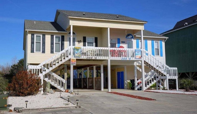 Toadally Relaxin': Cozy 2BR Duplex near the beach in Holden Beach, NC. in Holden Beach