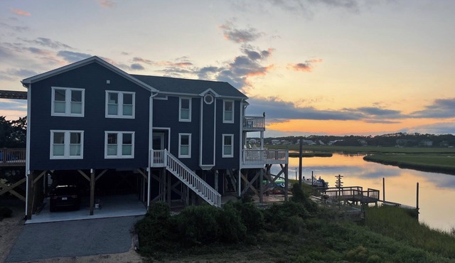 Two Seas- Waterfront Beach House New in 2023 - Oak Island, NC in Oak Island