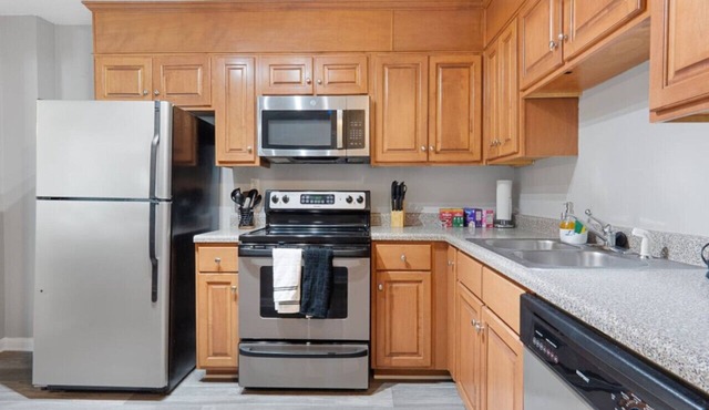 Upscale King 3 Bed Suite—Mins to Downtown Raleigh! in Raleigh