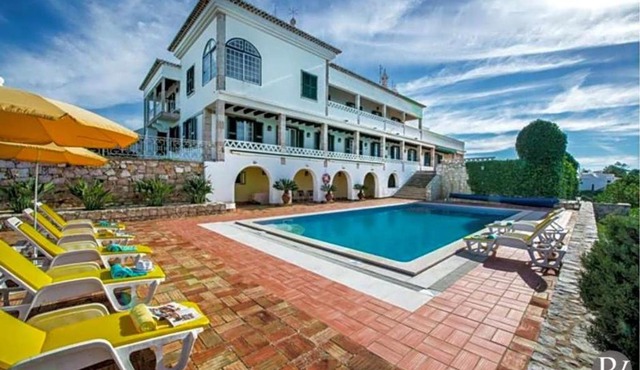 Vale da Canada Villa Sleeps 18 Pool WiFi in Ferragudo