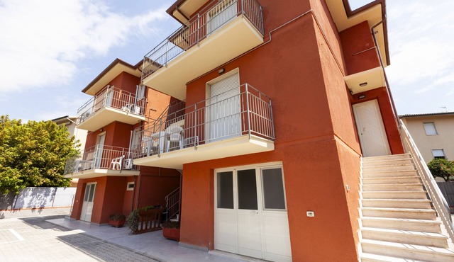 VILL' ANDREA (App. 1) in Cecina