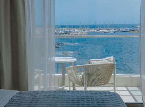 Villa Alba del Mar Private Heated Pool 20 m to the Ocean in San Miguel de Abona