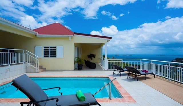 Villa BONJOUR – Tranquil Elegance Overlooking St. Jean Bay in st jean