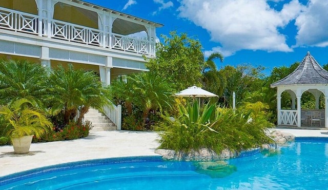 Villa Calliaqua | Ocean View - Located in Fabulous Saint James with Private Pool in Mount Standfast