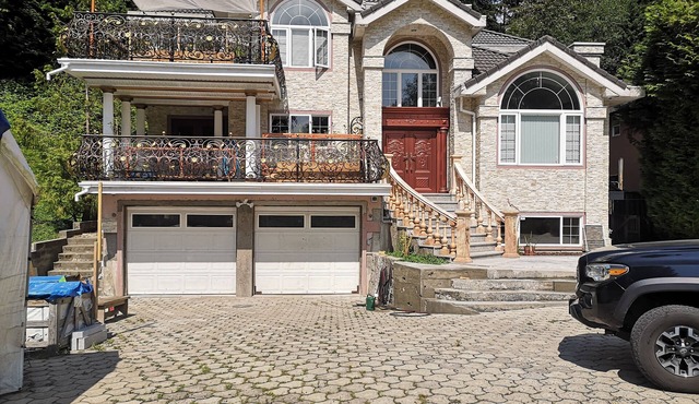 Villa Dollarton in North Vancouver