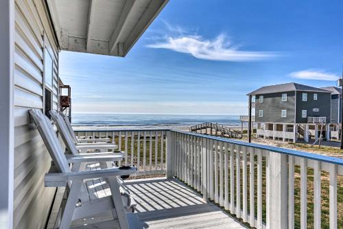 Walk to Shore & Eats: Surfside Beach House in Surfside Beach