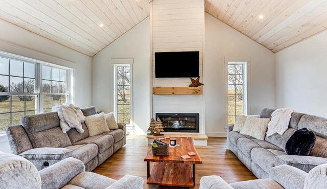 Walk to the Amish Village: Spacious Ronks Getaway! in Ronks