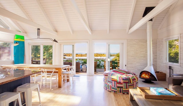 Waterfront Modern Retreat - Heated Pool & Spa in East Hampton