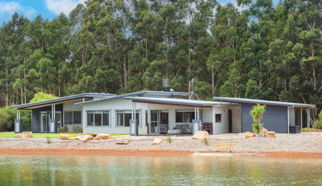Waterside Wilyabrup | Lake View | Family Friendly in Wilyabrup