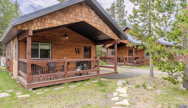 Whiskey Springs Cabin in West Yellowstone