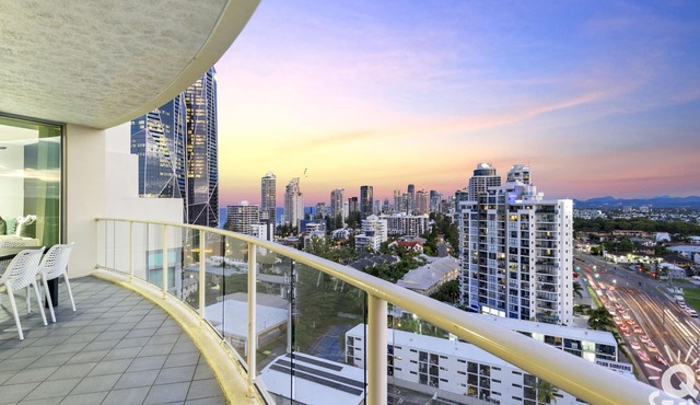 Wings 2 story 3 Bedroom Penthouse Dream — Q Stay in Surfers Paradise