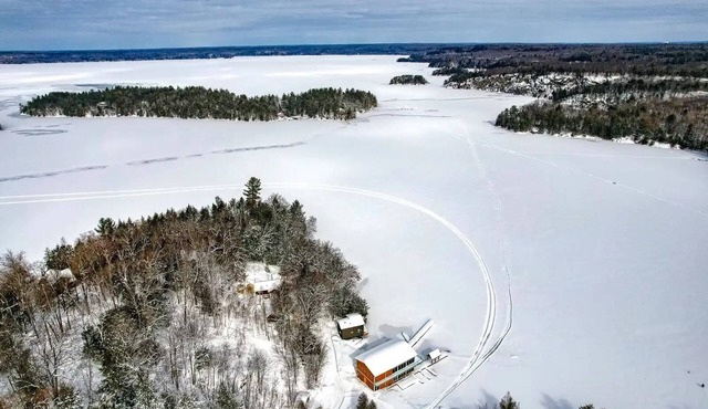 Winter relaxation getaway lake front Muskoka cottage with spectacular views in Utterson