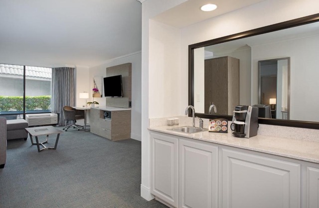 Crowne Plaza Costa Mesa Orange County Ihg Hotel 