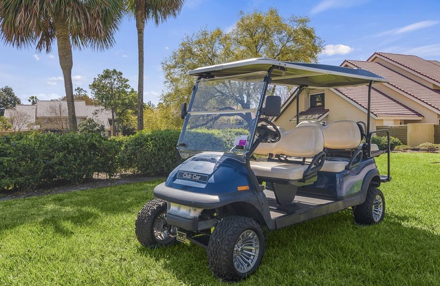 Lakefront ~ 6-Seat Golf Cart ~ Community Pool in Miramar Beach