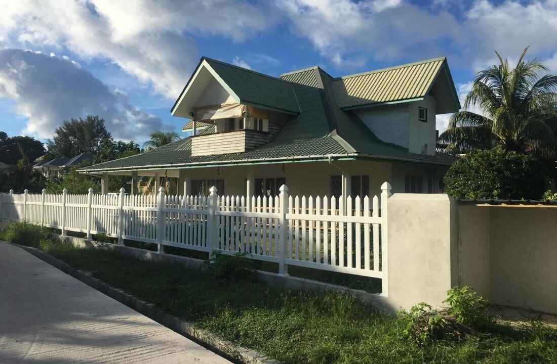 Photo of Patio Balcony in La Passe