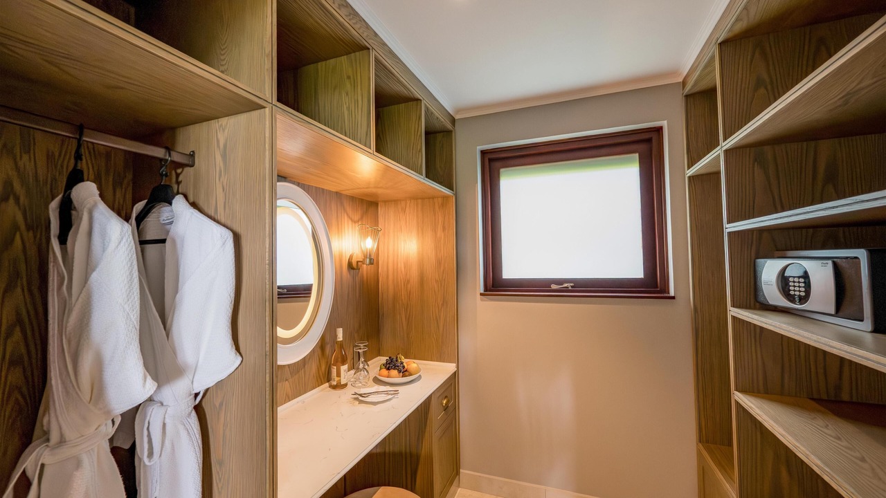 Photo of Bedroom in Anse Volbert Village