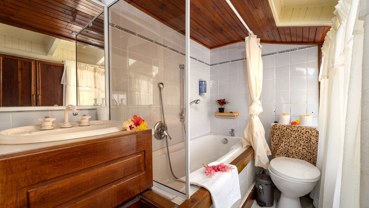 Photo of Bathroom in Glacis