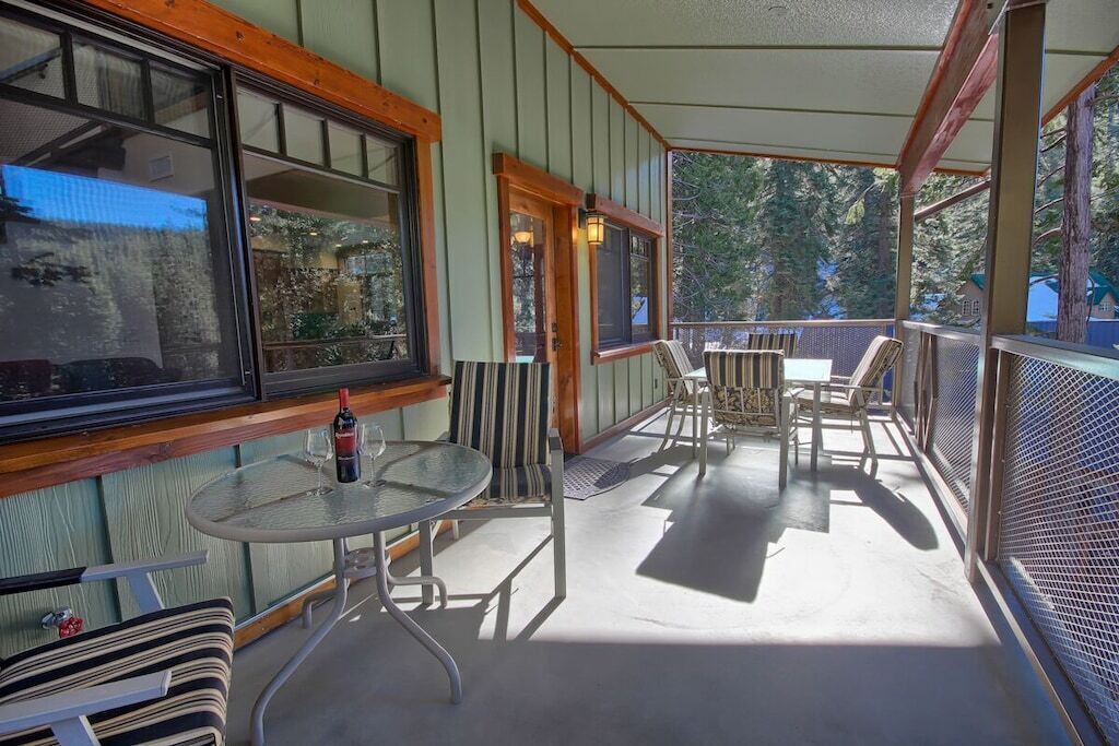 Photo of Outdoor in Yosemite West