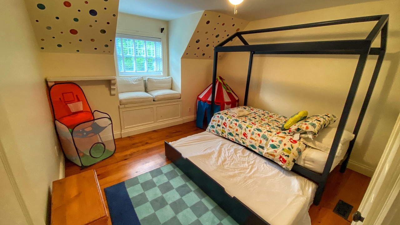 Photo of Bedroom in Muskoka Lakes