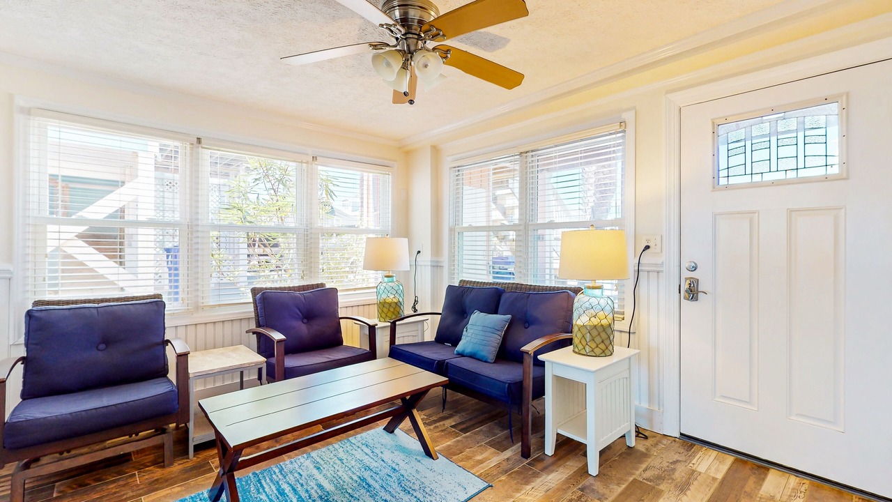 Photo of Livingroom in Holden Beach