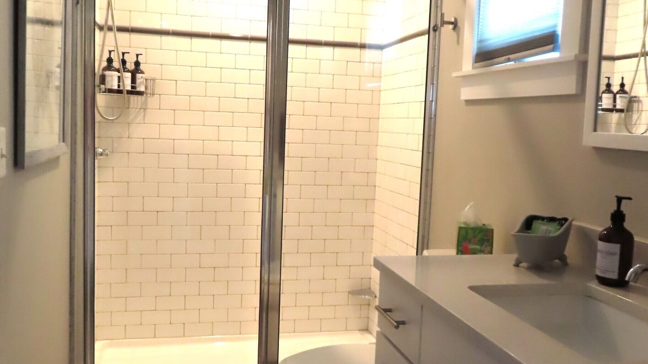 Photo of Bathroom in River District