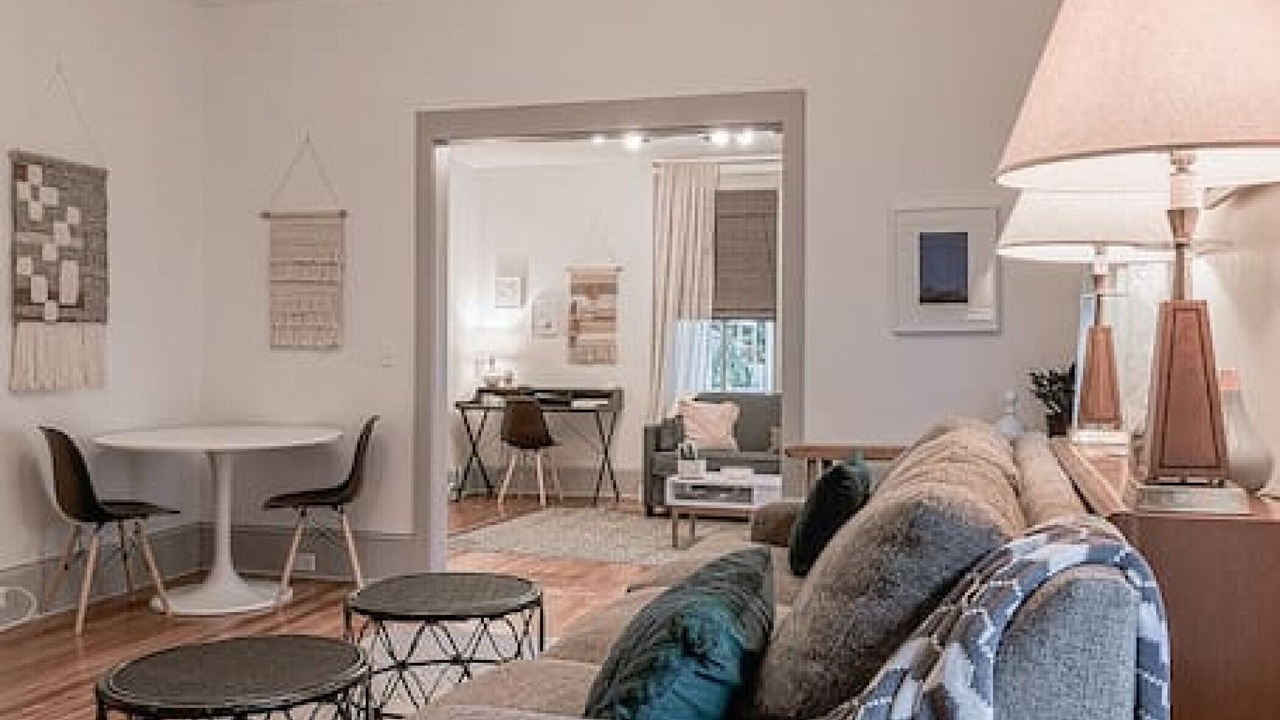 Photo of Livingroom in Earlewood