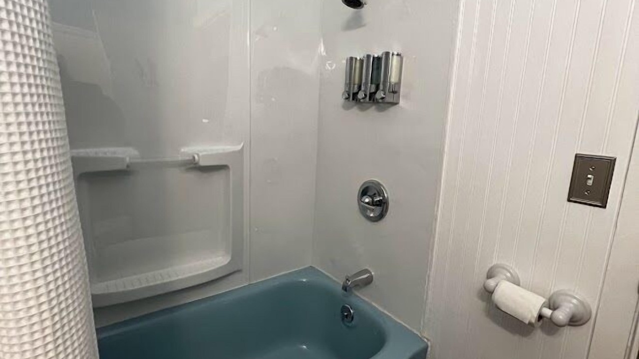Photo of Bathroom in Munising