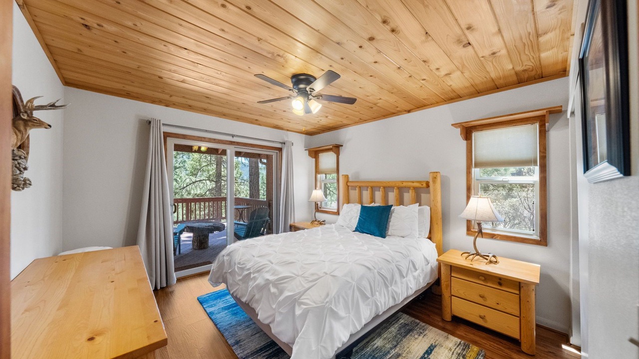 Photo of Bedroom in Idyllwild