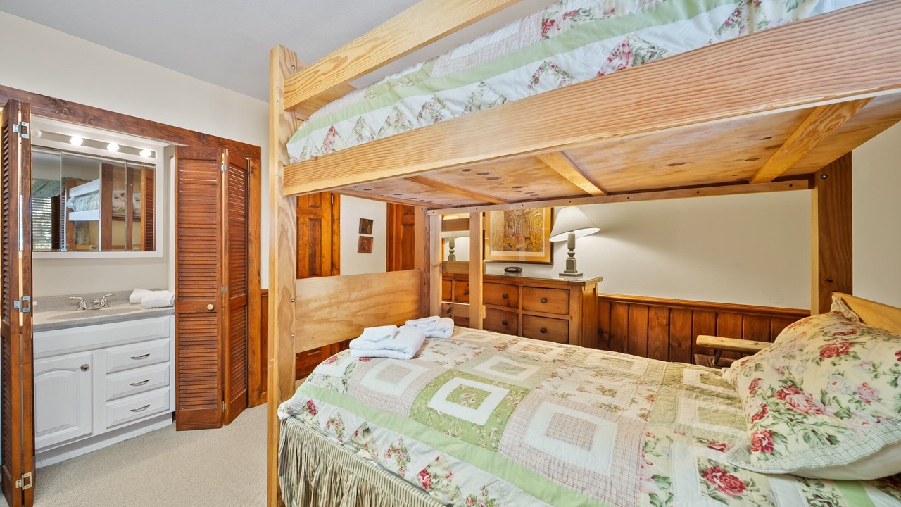 Photo of Bedroom in Beech Mountain