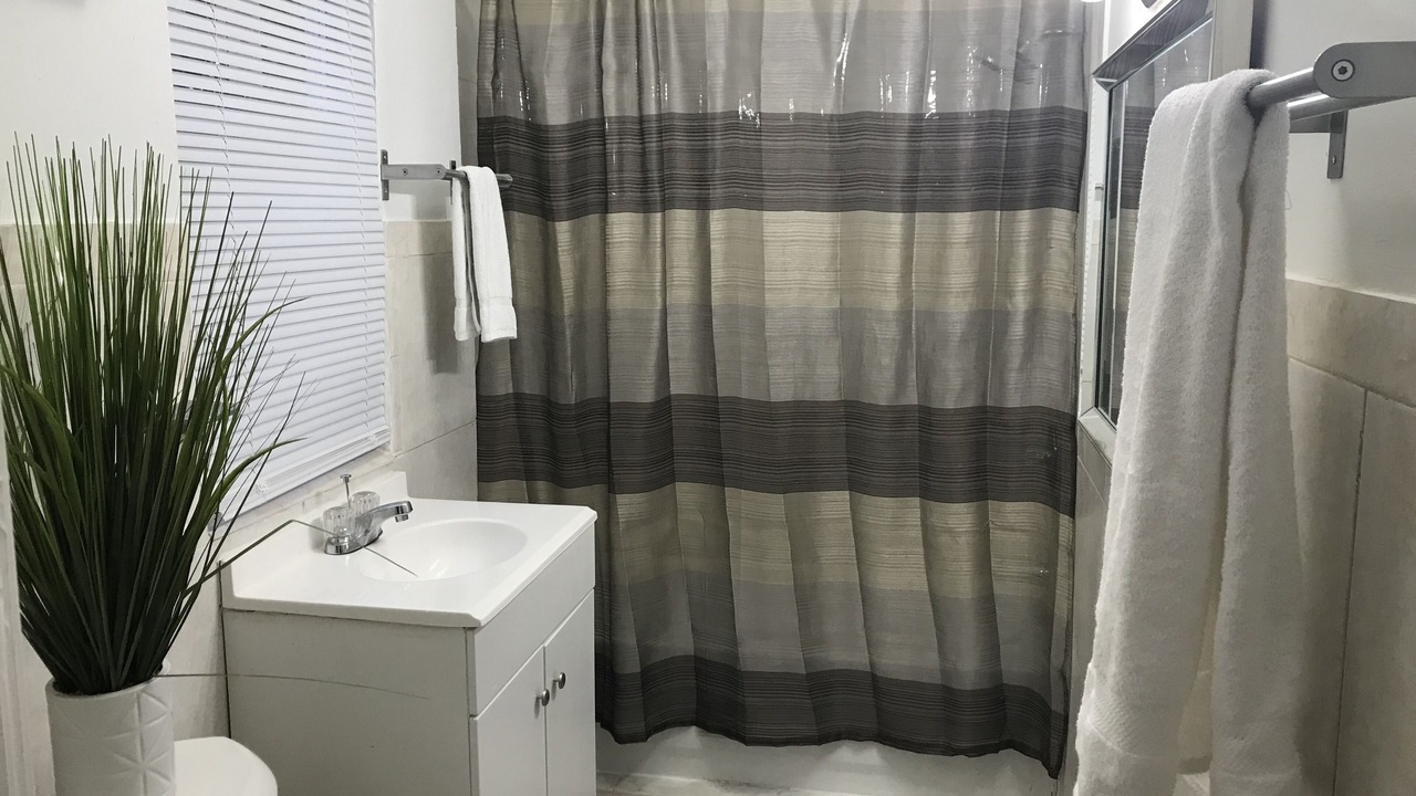 Photo of Bathroom in Little Haiti