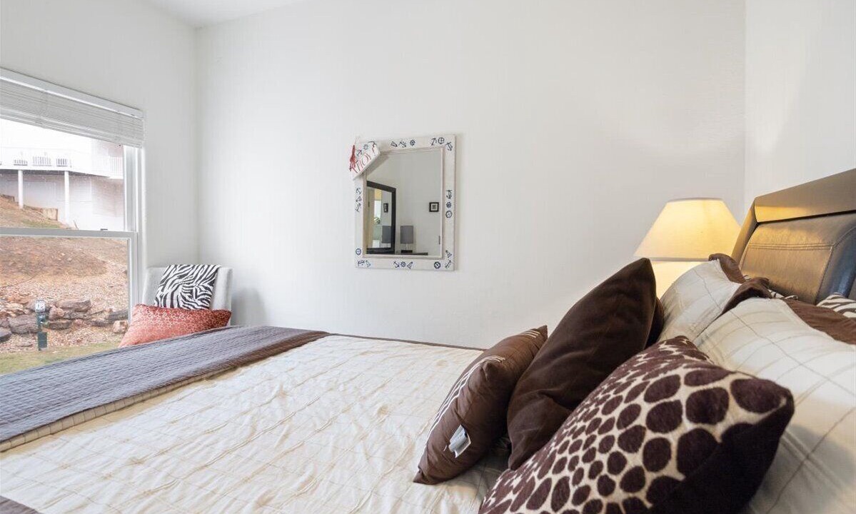 Photo of Bedroom in Village of Four Seasons