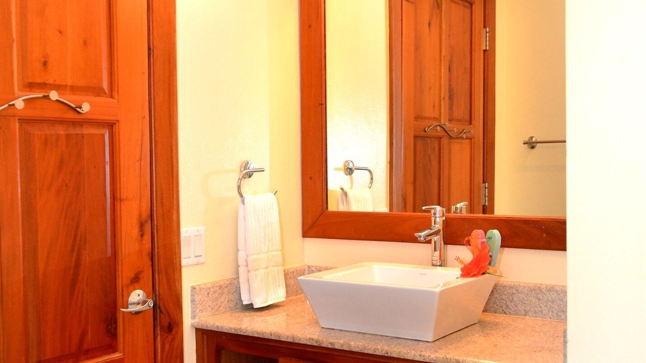Photo of Bathroom in Cocoplum