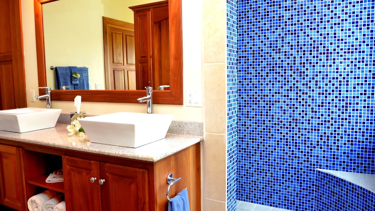 Photo of Bathroom in Cocoplum