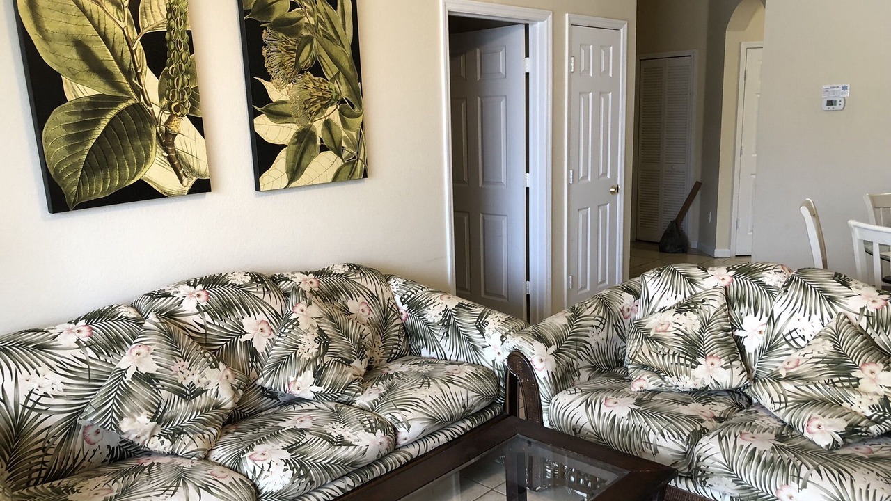 Photo of Livingroom in Windsor Palms