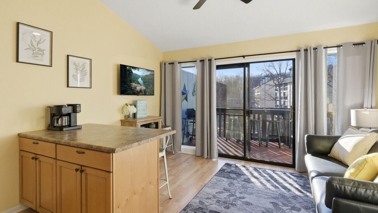 Photo of Livingroom in Village of Four Seasons