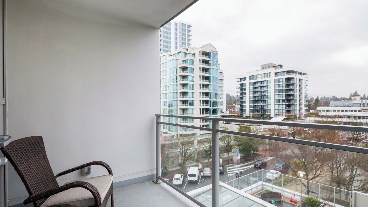 Photo of Outdoor in Central Lonsdale