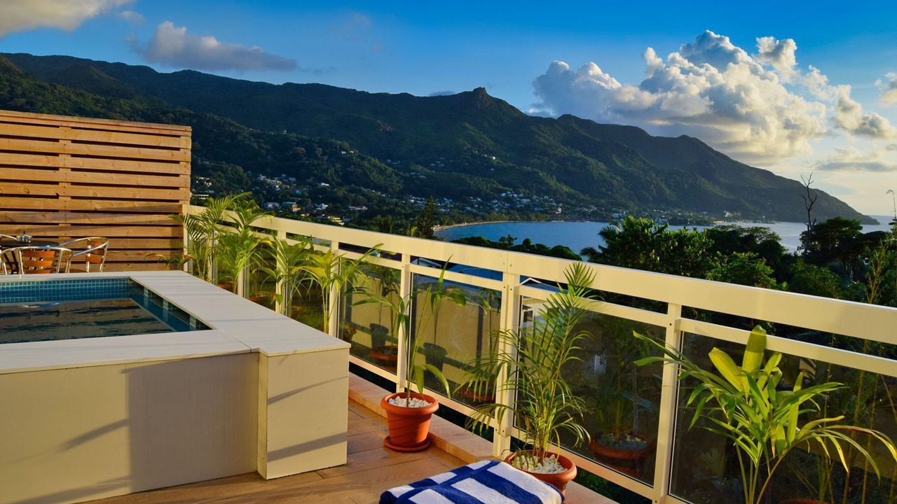 Photo of Patio Balcony in Mare Anglaise