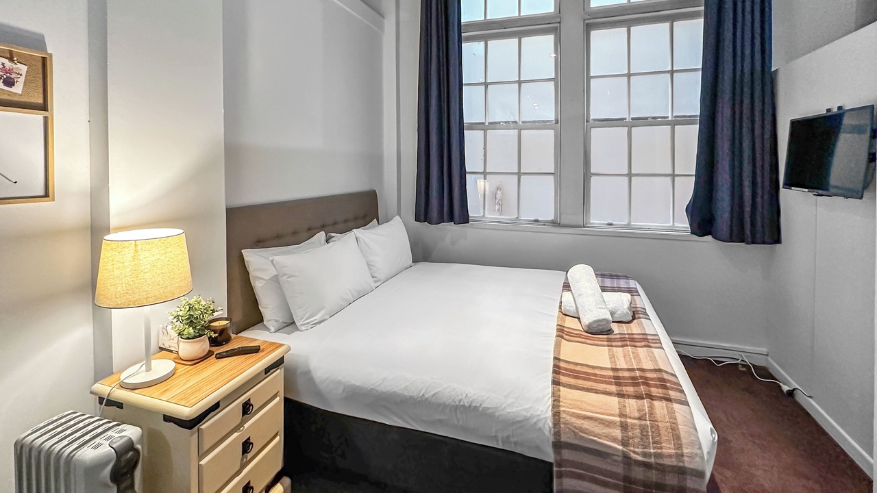 Photo of Bedroom in Auckland Central Business District