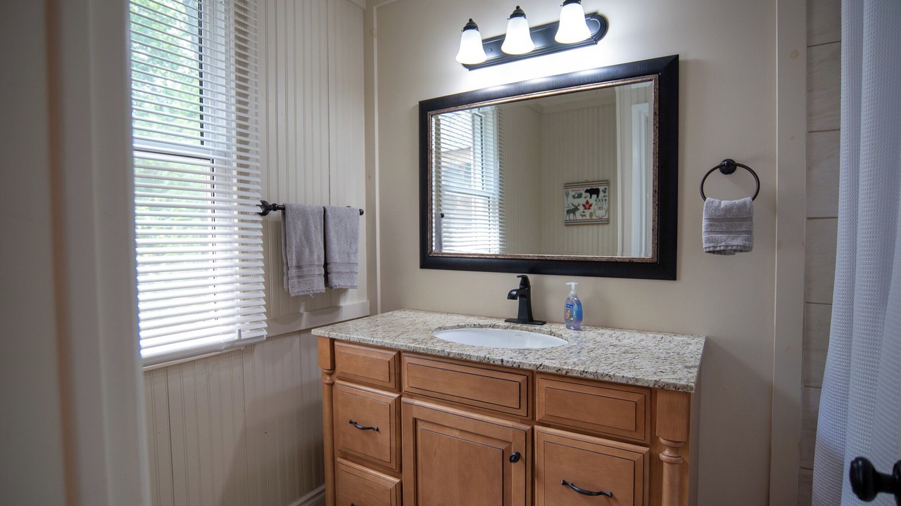 Photo of Bathroom in Port Carling