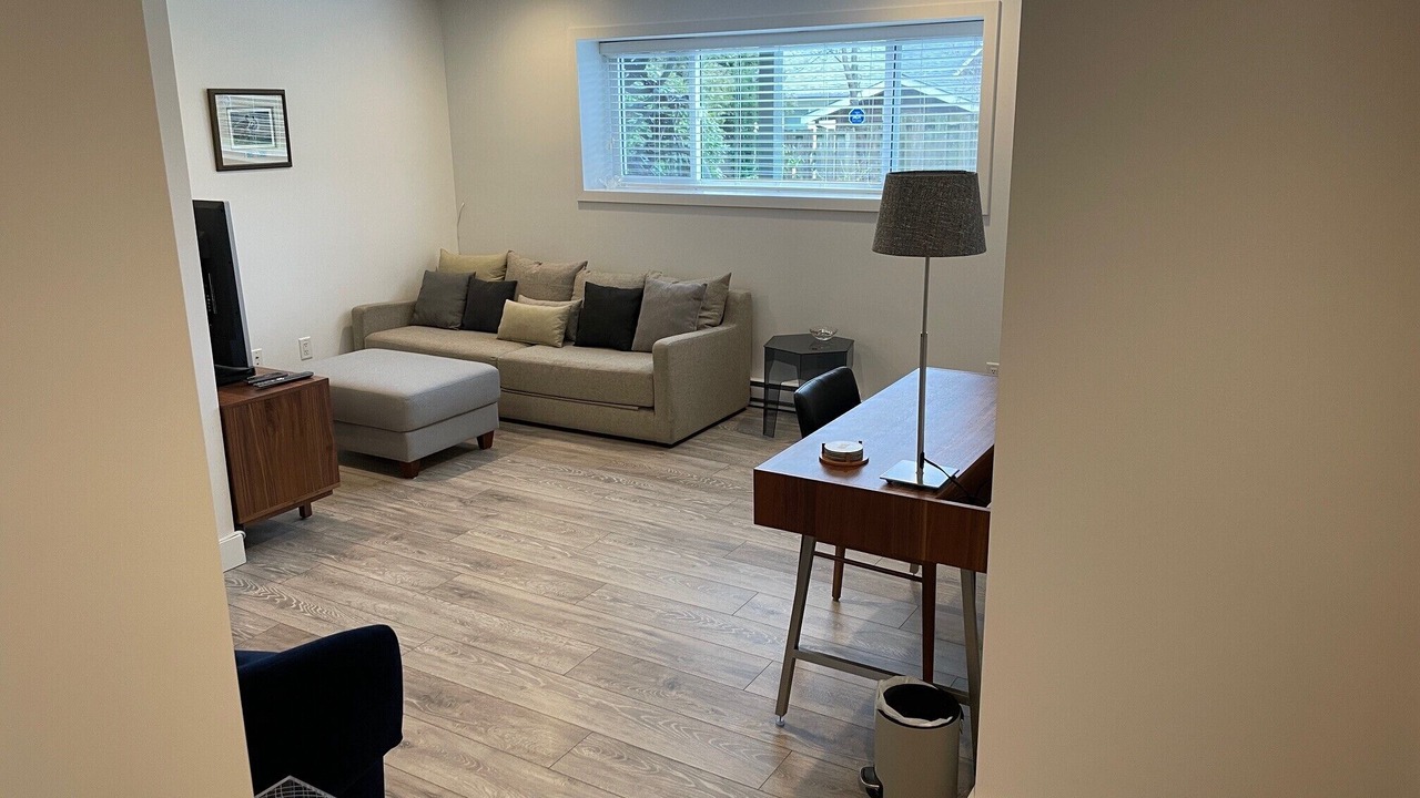 Photo of Livingroom in District of North Vancouver