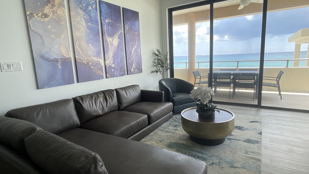 Photo of Livingroom in Northwest Point
